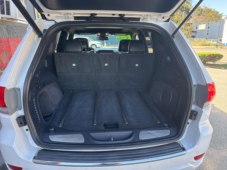 2015 Jeep Grand Cherokee 4WD 4dr Overland, available for sale in Worcester, Massachusetts | Worcester Auto Outlet LLC. Worcester, Massachusetts 2015 Jeep Grand Cherokee 4WD 4dr Overland, available for sale in Worcester, Massachusetts | Worcester Auto Outlet LLC. Worcester, Massachusetts