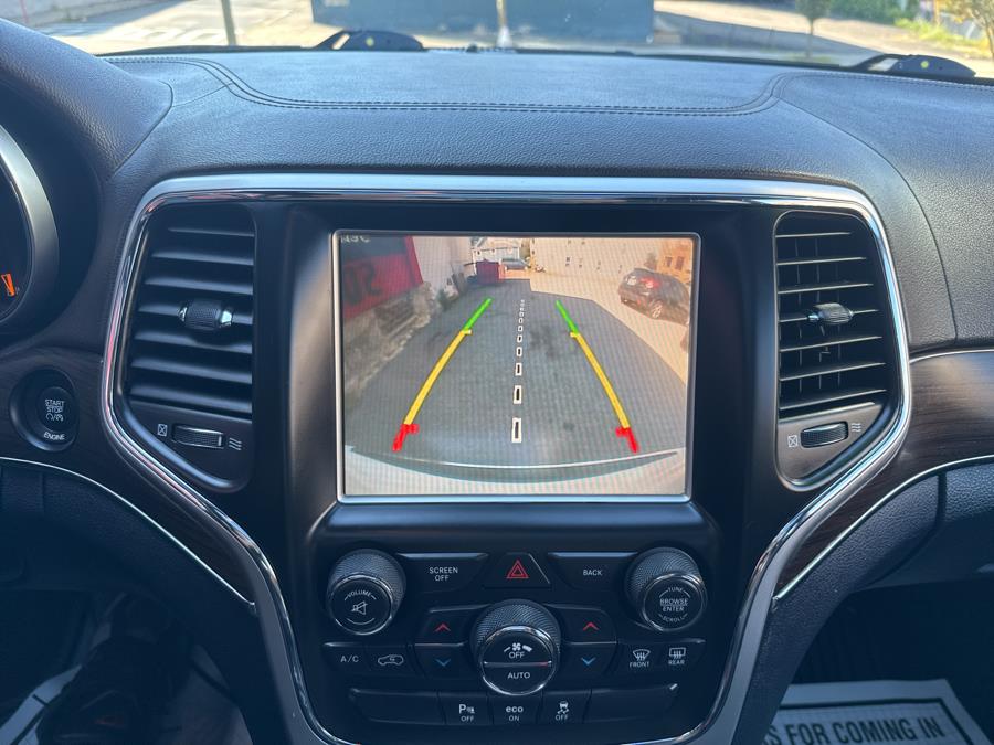 2015 Jeep Grand Cherokee 4WD 4dr Overland, available for sale in Worcester, Massachusetts | Worcester Auto Outlet LLC. Worcester, Massachusetts 2015 Jeep Grand Cherokee 4WD 4dr Overland, available for sale in Worcester, Massachusetts | Worcester Auto Outlet LLC. Worcester, Massachusetts