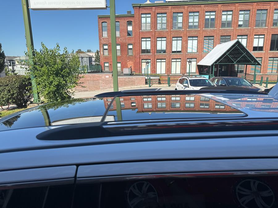 2015 Jeep Grand Cherokee 4WD 4dr Overland, available for sale in Worcester, Massachusetts | Worcester Auto Outlet LLC. Worcester, Massachusetts 2015 Jeep Grand Cherokee 4WD 4dr Overland, available for sale in Worcester, Massachusetts | Worcester Auto Outlet LLC. Worcester, Massachusetts