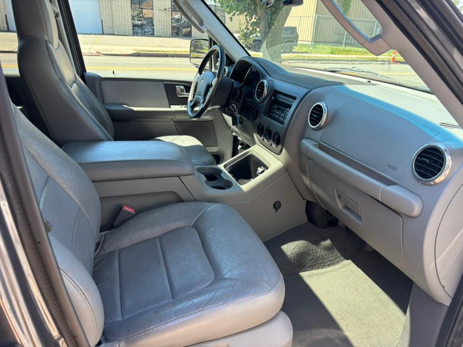 2004 Ford Expedition 4.6L XLT Sport 4WD, available for sale in New haven, Connecticut | Wilson Maturo Motors. New haven, Connecticut 2004 Ford Expedition 4.6L XLT Sport 4WD, available for sale in New haven, Connecticut | Wilson Maturo Motors. New haven, Connecticut