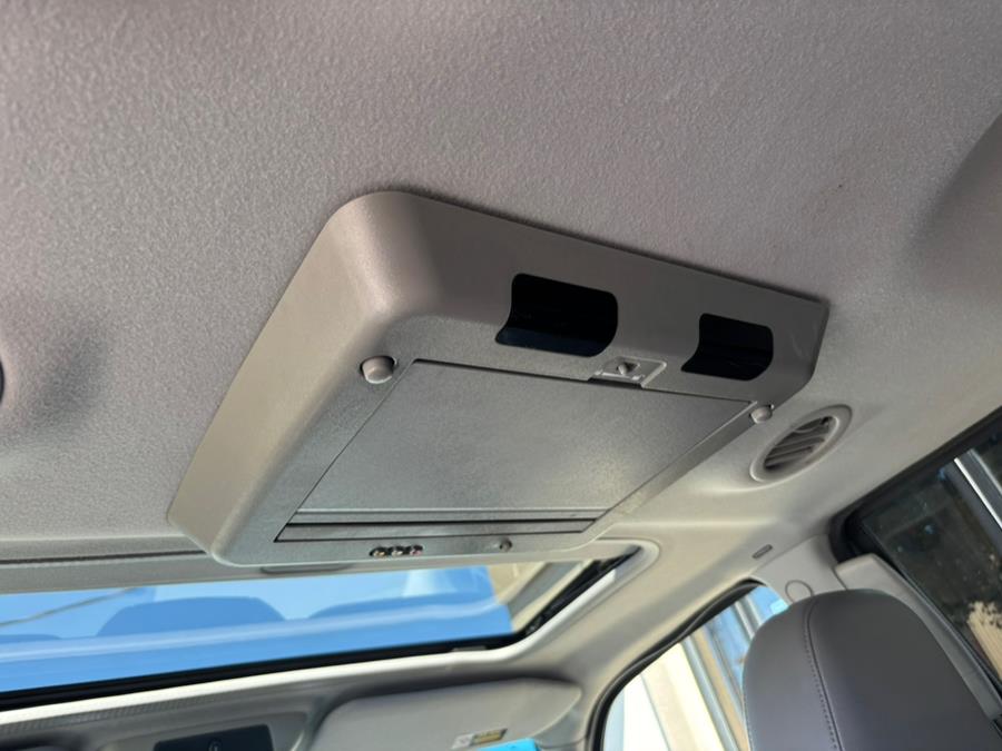 2004 Ford Expedition 4.6L XLT Sport 4WD, available for sale in New haven, Connecticut | Wilson Maturo Motors. New haven, Connecticut 2004 Ford Expedition 4.6L XLT Sport 4WD, available for sale in New haven, Connecticut | Wilson Maturo Motors. New haven, Connecticut