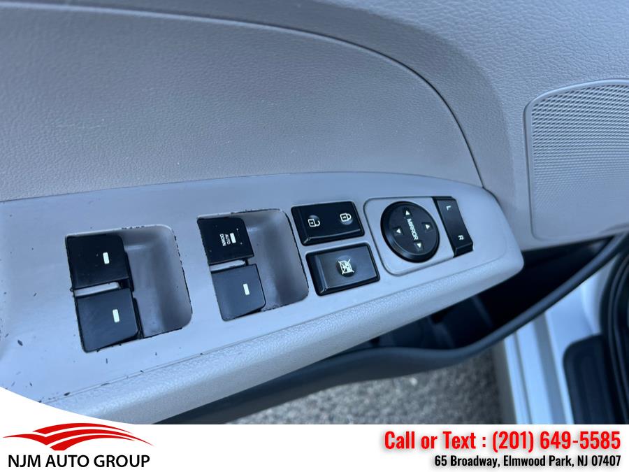 2017 Hyundai Elantra SE 2.0L Auto (Ulsan Plant), available for sale in Elmwood Park, New Jersey | NJM Auto Group. Elmwood Park, New Jersey 2017 Hyundai Elantra SE 2.0L Auto (Ulsan Plant), available for sale in Elmwood Park, New Jersey | NJM Auto Group. Elmwood Park, New Jersey