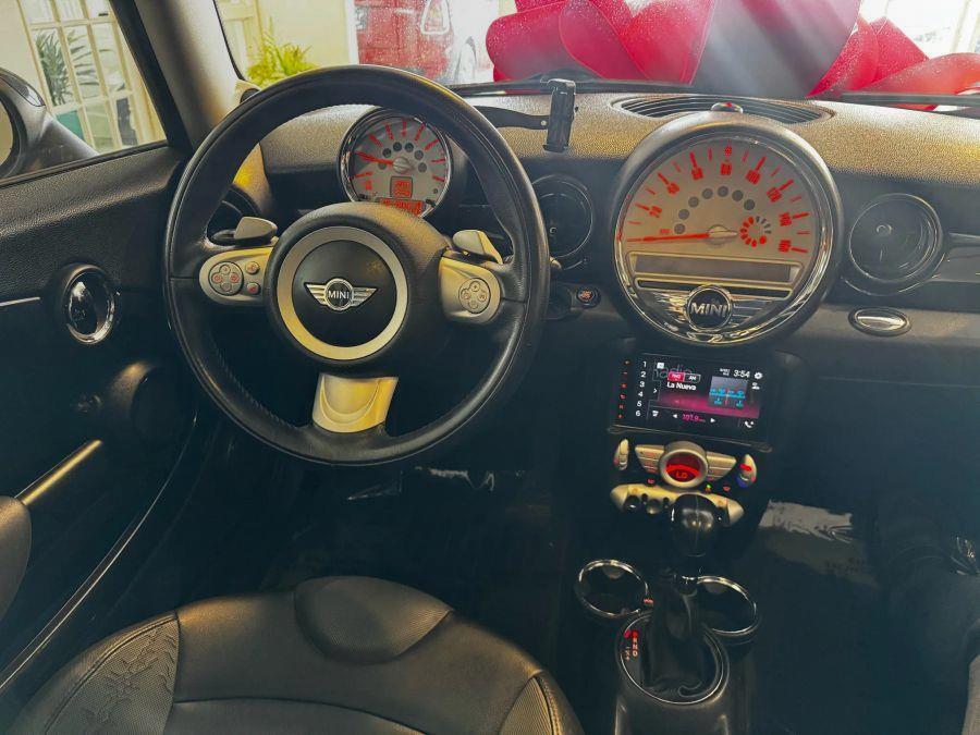 2009 Mini Hardtop Cooper Hatchback 2D, available for sale in Santa Ana, California | K&T Motor LLC. Santa Ana, California 2009 Mini Hardtop Cooper Hatchback 2D, available for sale in Santa Ana, California | K&T Motor LLC. Santa Ana, California