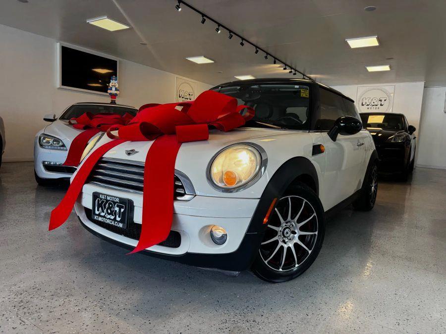 2009 Mini Hardtop Cooper Hatchback 2D, available for sale in Santa Ana, California | K&T Motor LLC. Santa Ana, California 2009 Mini Hardtop Cooper Hatchback 2D, available for sale in Santa Ana, California | K&T Motor LLC. Santa Ana, California