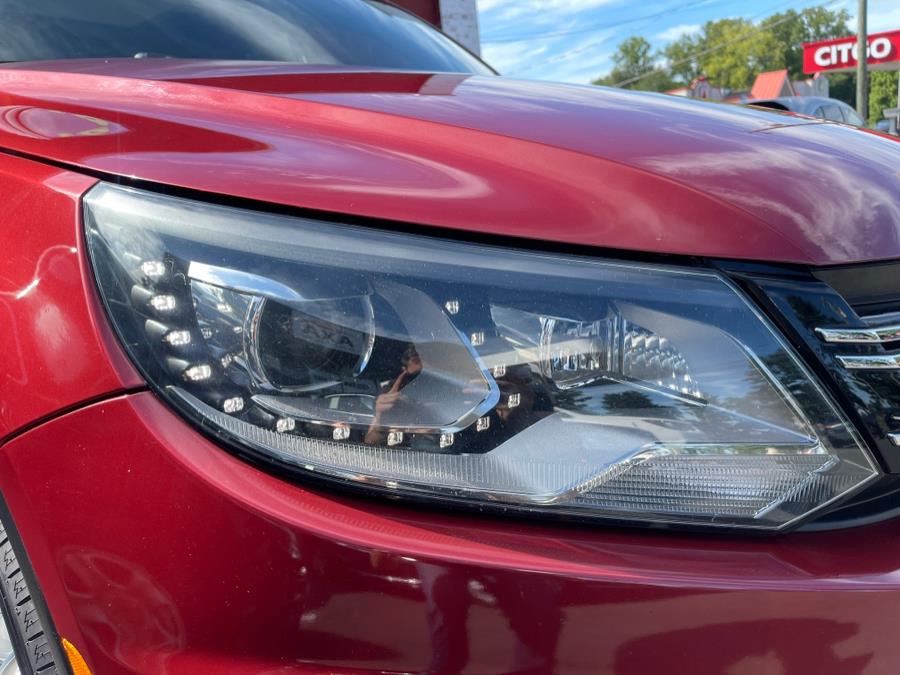 2016 Volkswagen Tiguan 4MOTION 4dr Auto SE, available for sale in Bloomfield, Connecticut | AXA Car Sales and Repair LLC. Bloomfield, Connecticut 2016 Volkswagen Tiguan 4MOTION 4dr Auto SE, available for sale in Bloomfield, Connecticut | AXA Car Sales and Repair LLC. Bloomfield, Connecticut