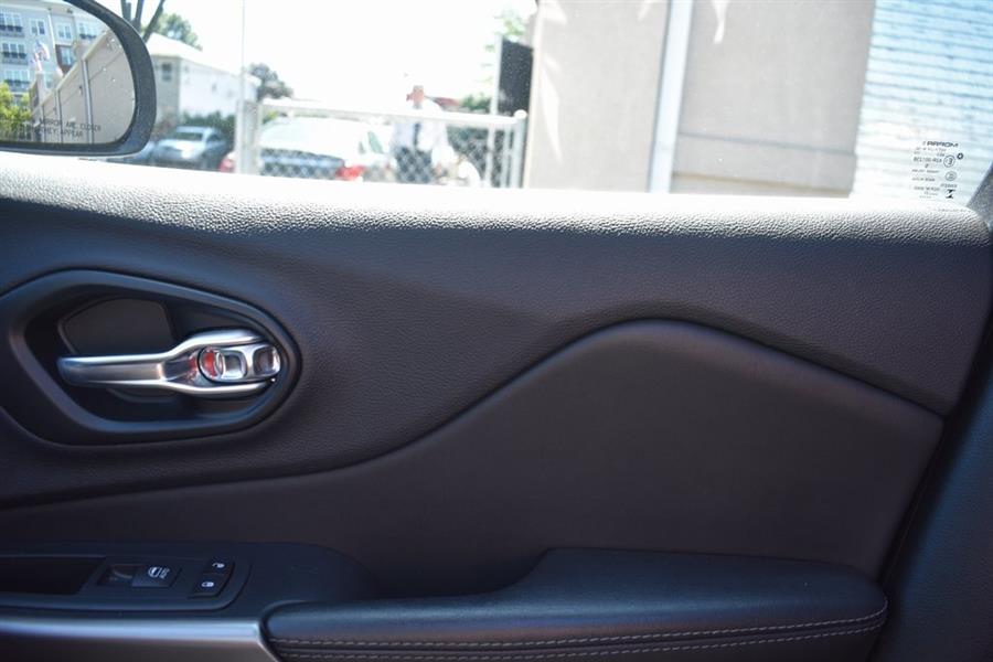 2022 Jeep Cherokee Limited, available for sale in Hempstead, New York | Certified Automotive Group. Hempstead, New York 2022 Jeep Cherokee Limited, available for sale in Hempstead, New York | Certified Automotive Group. Hempstead, New York