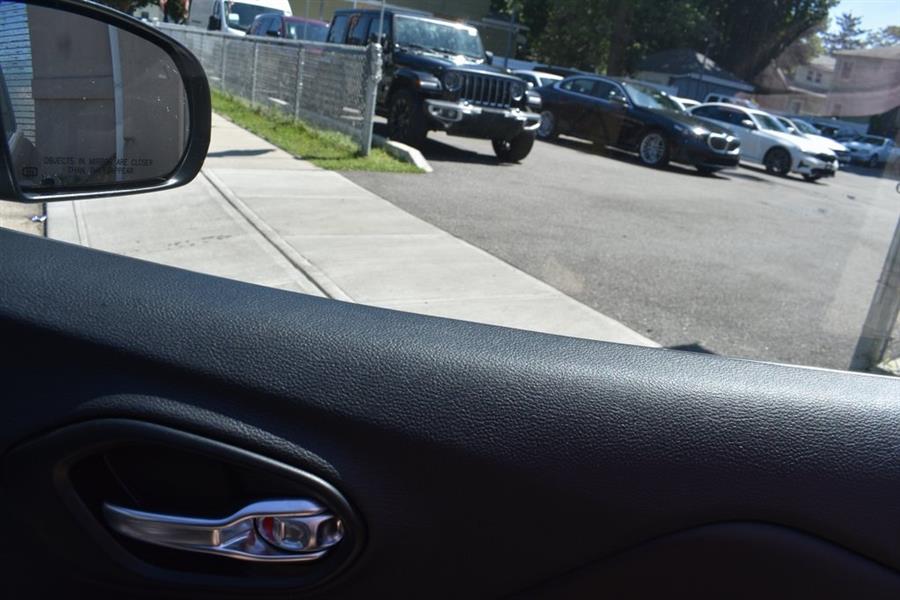 2022 Jeep Cherokee Limited, available for sale in Hempstead, New York | Certified Automotive Group. Hempstead, New York 2022 Jeep Cherokee Limited, available for sale in Hempstead, New York | Certified Automotive Group. Hempstead, New York