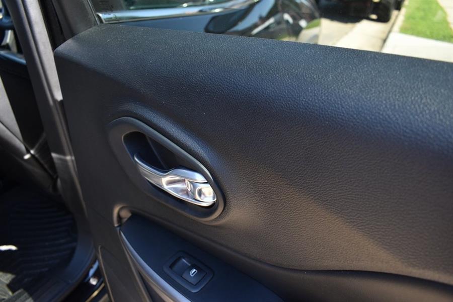 2022 Jeep Cherokee Limited, available for sale in Hempstead, New York | Certified Automotive Group. Hempstead, New York 2022 Jeep Cherokee Limited, available for sale in Hempstead, New York | Certified Automotive Group. Hempstead, New York
