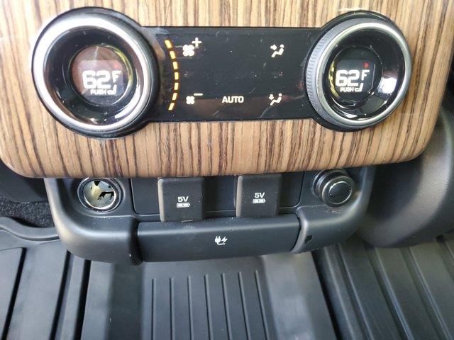2019 Land Rover Range Rover V6 Supercharged HSE SWB, available for sale in Woodside, New York | Drive Central. Woodside, New York 2019 Land Rover Range Rover V6 Supercharged HSE SWB, available for sale in Woodside, New York | Drive Central. Woodside, New York