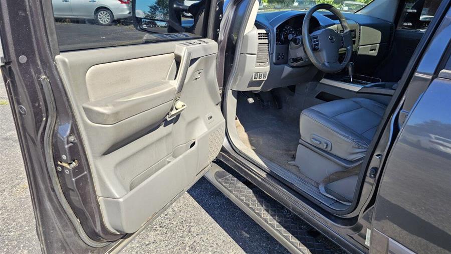 2007 Nissan Titan LE 4dr Crew Cab 4WD SB, available for sale in Wolcott, New York | Auto Hunter CNY. Wolcott, New York 2007 Nissan Titan LE 4dr Crew Cab 4WD SB, available for sale in Wolcott, New York | Auto Hunter CNY. Wolcott, New York