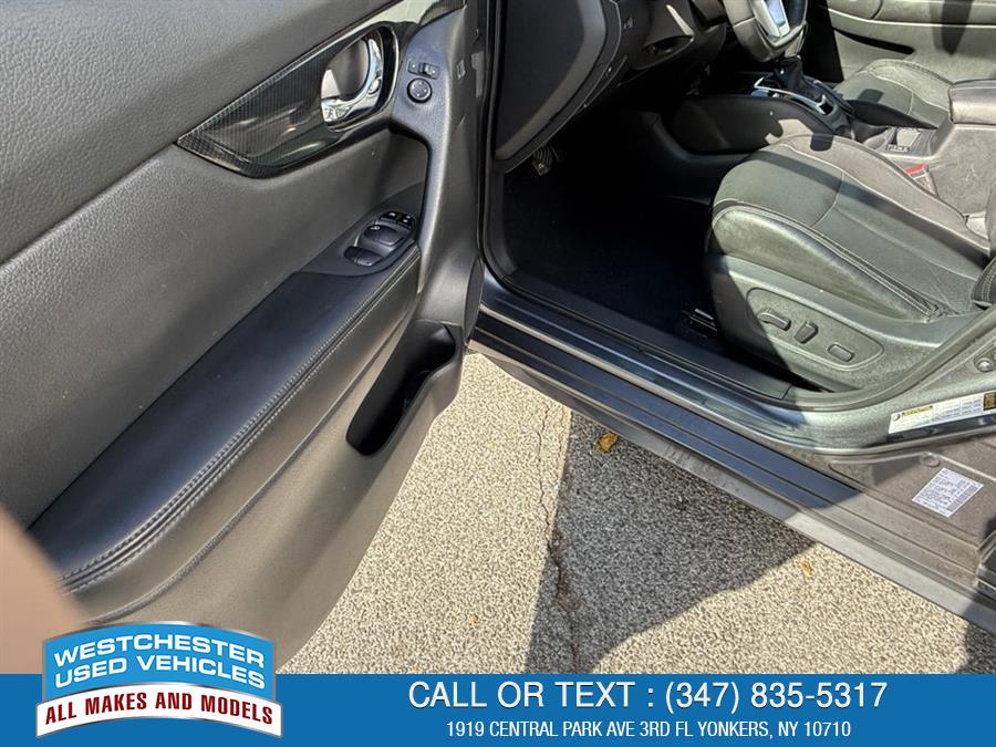 2018 Nissan Rogue SL, available for sale in Yonkers, New York | Apex Westchester Used Vehicles. Yonkers, New York 2018 Nissan Rogue SL, available for sale in Yonkers, New York | Apex Westchester Used Vehicles. Yonkers, New York