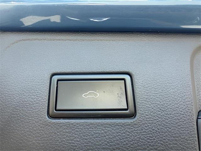 2019 Volkswagen Atlas 3.6L V6 SE, available for sale in Stratford, Connecticut | Wiz Leasing Inc. Stratford, Connecticut 2019 Volkswagen Atlas 3.6L V6 SE, available for sale in Stratford, Connecticut | Wiz Leasing Inc. Stratford, Connecticut