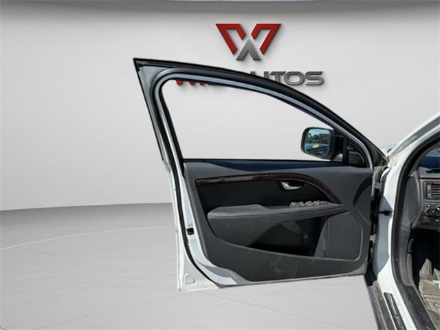 2016 Volvo XC70 T5 photo 16