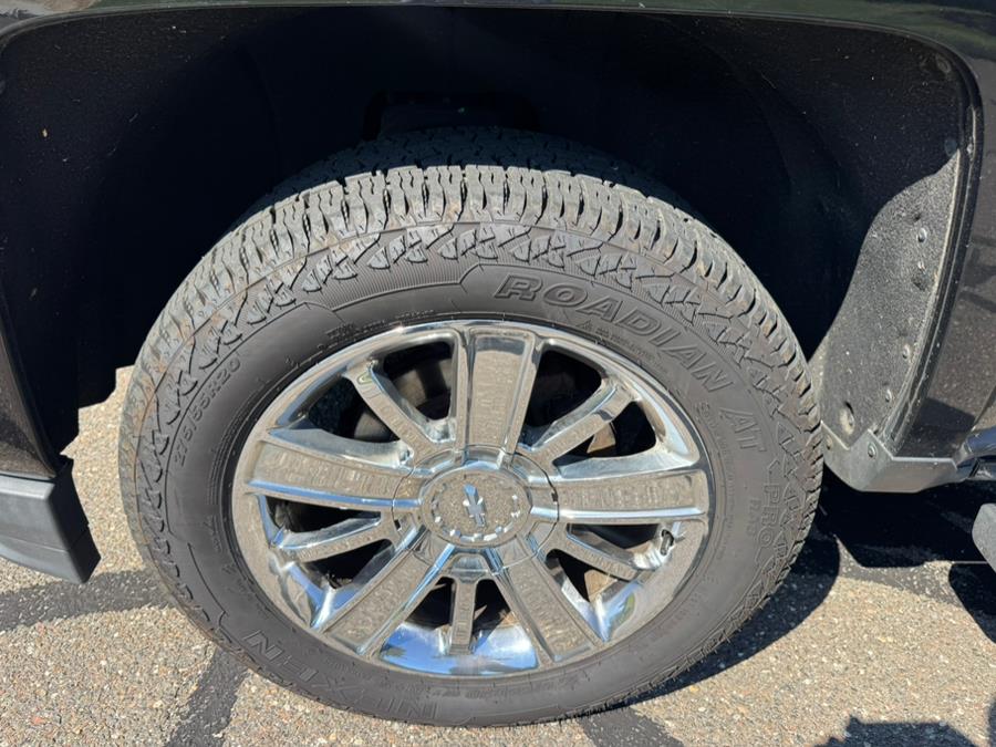 2017 Chevrolet Silverado 1500 4WD Crew Cab 143.5" High Country, available for sale in Waterbury, Connecticut | Platinum Auto Care. Waterbury, Connecticut 2017 Chevrolet Silverado 1500 4WD Crew Cab 143.5" High Country, available for sale in Waterbury, Connecticut | Platinum Auto Care. Waterbury, Connecticut
