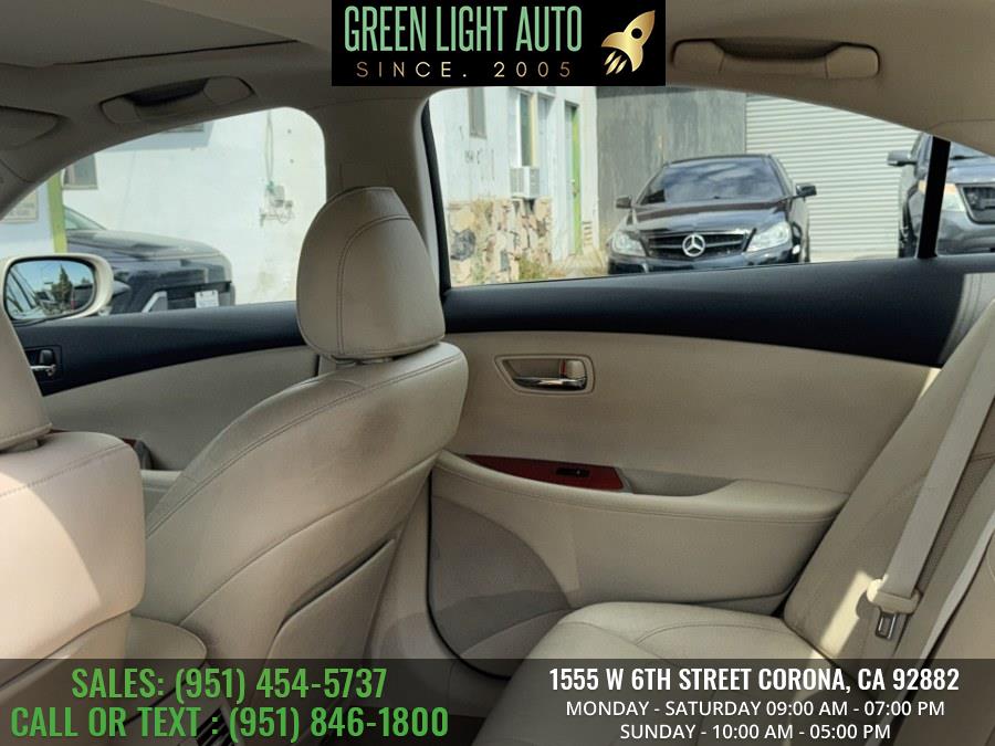 2011 Lexus ES 350 4dr Sdn, available for sale in Corona, California | Green Light Auto. Corona, California 2011 Lexus ES 350 4dr Sdn, available for sale in Corona, California | Green Light Auto. Corona, California