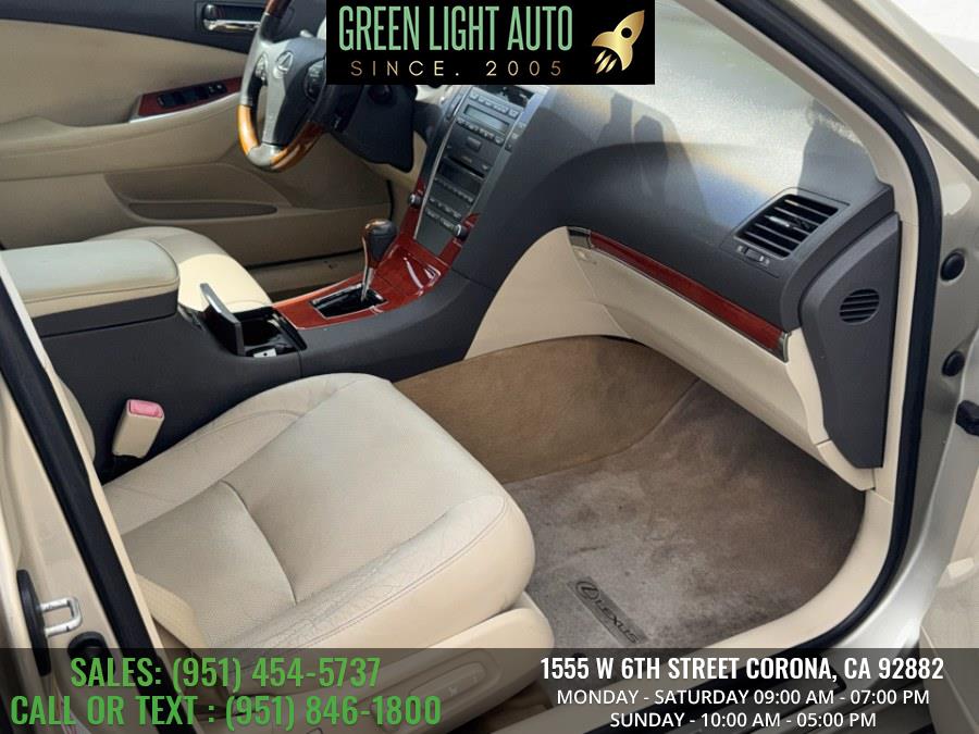 2011 Lexus ES 350 4dr Sdn, available for sale in Corona, California | Green Light Auto. Corona, California 2011 Lexus ES 350 4dr Sdn, available for sale in Corona, California | Green Light Auto. Corona, California