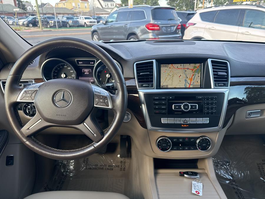 2014 Mercedes-Benz GL-Class 4MATIC 4dr GL 450, available for sale in Little Ferry, New Jersey | Victoria Preowned Autos Inc. Little Ferry, New Jersey 2014 Mercedes-Benz GL-Class 4MATIC 4dr GL 450, available for sale in Little Ferry, New Jersey | Victoria Preowned Autos Inc. Little Ferry, New Jersey