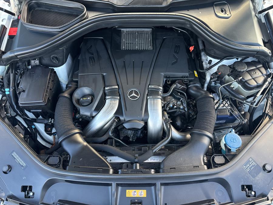 2014 Mercedes-Benz GL-Class 4MATIC 4dr GL 450, available for sale in Little Ferry, New Jersey | Victoria Preowned Autos Inc. Little Ferry, New Jersey 2014 Mercedes-Benz GL-Class 4MATIC 4dr GL 450, available for sale in Little Ferry, New Jersey | Victoria Preowned Autos Inc. Little Ferry, New Jersey