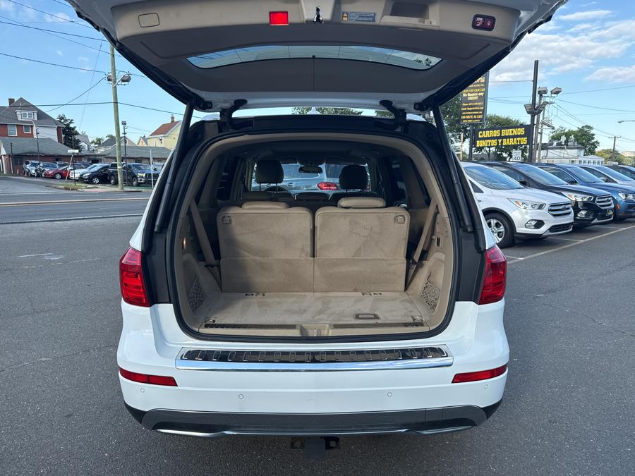 2014 Mercedes-Benz GL-Class 4MATIC 4dr GL 450, available for sale in Little Ferry, New Jersey | Victoria Preowned Autos Inc. Little Ferry, New Jersey 2014 Mercedes-Benz GL-Class 4MATIC 4dr GL 450, available for sale in Little Ferry, New Jersey | Victoria Preowned Autos Inc. Little Ferry, New Jersey