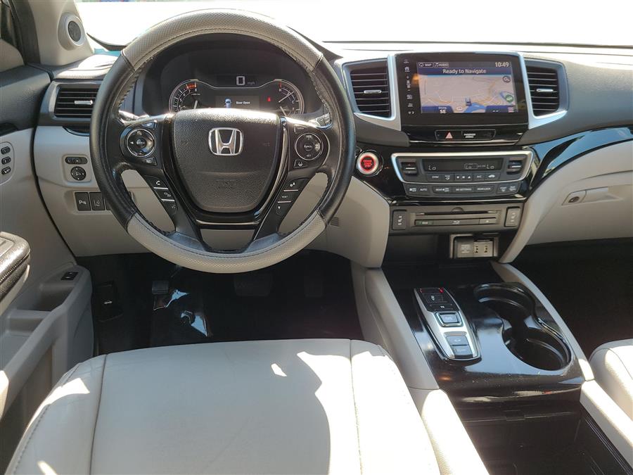 2017 Honda Pilot Touring AWD, available for sale in Canton, Connecticut | Lava Motors. Canton, Connecticut 2017 Honda Pilot Touring AWD, available for sale in Canton, Connecticut | Lava Motors. Canton, Connecticut