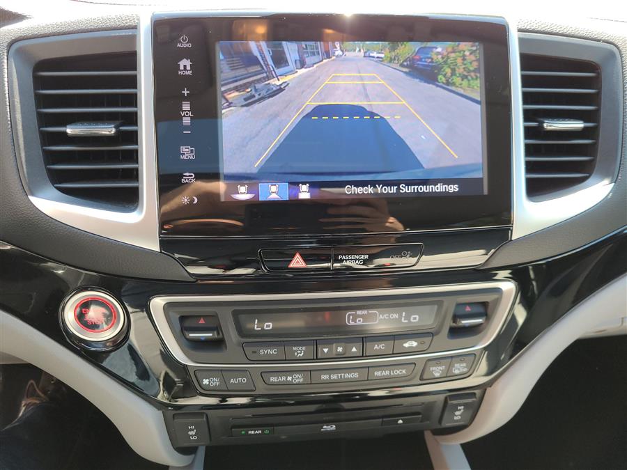 2017 Honda Pilot Touring AWD, available for sale in Canton, Connecticut | Lava Motors. Canton, Connecticut 2017 Honda Pilot Touring AWD, available for sale in Canton, Connecticut | Lava Motors. Canton, Connecticut