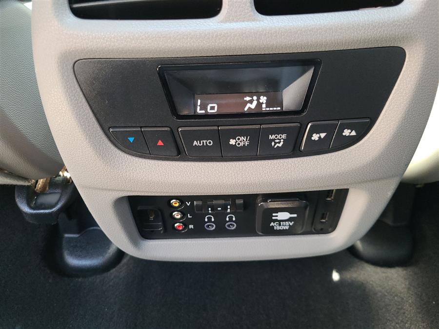 2017 Honda Pilot Touring AWD, available for sale in Canton, Connecticut | Lava Motors. Canton, Connecticut 2017 Honda Pilot Touring AWD, available for sale in Canton, Connecticut | Lava Motors. Canton, Connecticut