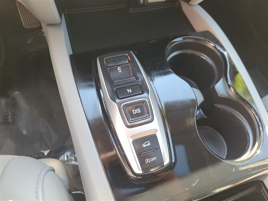 2017 Honda Pilot Touring AWD, available for sale in Canton, Connecticut | Lava Motors. Canton, Connecticut 2017 Honda Pilot Touring AWD, available for sale in Canton, Connecticut | Lava Motors. Canton, Connecticut