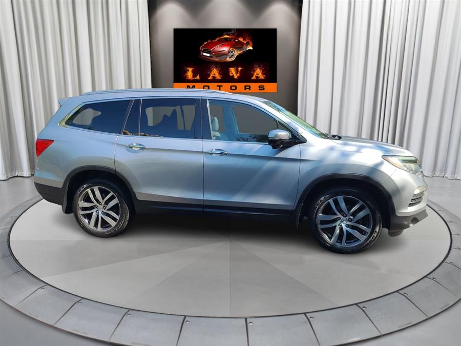 2017 Honda Pilot Touring AWD, available for sale in Canton, Connecticut | Lava Motors. Canton, Connecticut 2017 Honda Pilot Touring AWD, available for sale in Canton, Connecticut | Lava Motors. Canton, Connecticut