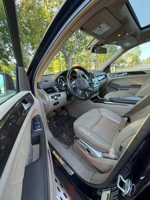 2013 Mercedes-Benz GL-Class 4MATIC 4dr GL 450, available for sale in Springfield, Massachusetts | Auto Globe LLC. Springfield, Massachusetts 2013 Mercedes-Benz GL-Class 4MATIC 4dr GL 450, available for sale in Springfield, Massachusetts | Auto Globe LLC. Springfield, Massachusetts