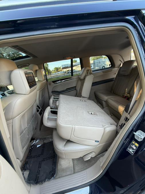2013 Mercedes-Benz GL-Class 4MATIC 4dr GL 450, available for sale in Springfield, Massachusetts | Auto Globe LLC. Springfield, Massachusetts 2013 Mercedes-Benz GL-Class 4MATIC 4dr GL 450, available for sale in Springfield, Massachusetts | Auto Globe LLC. Springfield, Massachusetts