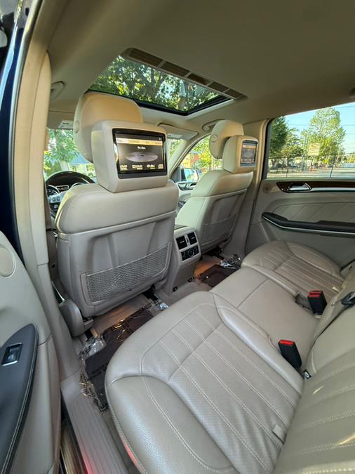 2013 Mercedes-Benz GL-Class 4MATIC 4dr GL 450, available for sale in Springfield, Massachusetts | Auto Globe LLC. Springfield, Massachusetts 2013 Mercedes-Benz GL-Class 4MATIC 4dr GL 450, available for sale in Springfield, Massachusetts | Auto Globe LLC. Springfield, Massachusetts