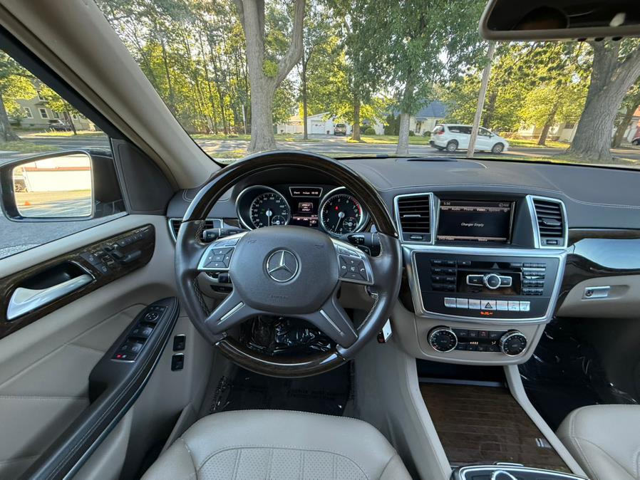 2013 Mercedes-Benz GL-Class 4MATIC 4dr GL 450, available for sale in Springfield, Massachusetts | Auto Globe LLC. Springfield, Massachusetts 2013 Mercedes-Benz GL-Class 4MATIC 4dr GL 450, available for sale in Springfield, Massachusetts | Auto Globe LLC. Springfield, Massachusetts