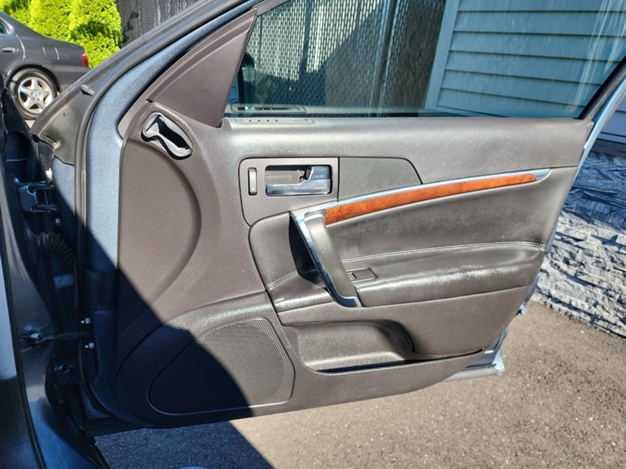 2011 Lincoln MKZ 4dr Sdn AWD, available for sale in Islip, New York | L.I. Auto Gallery. Islip, New York 2011 Lincoln MKZ 4dr Sdn AWD, available for sale in Islip, New York | L.I. Auto Gallery. Islip, New York