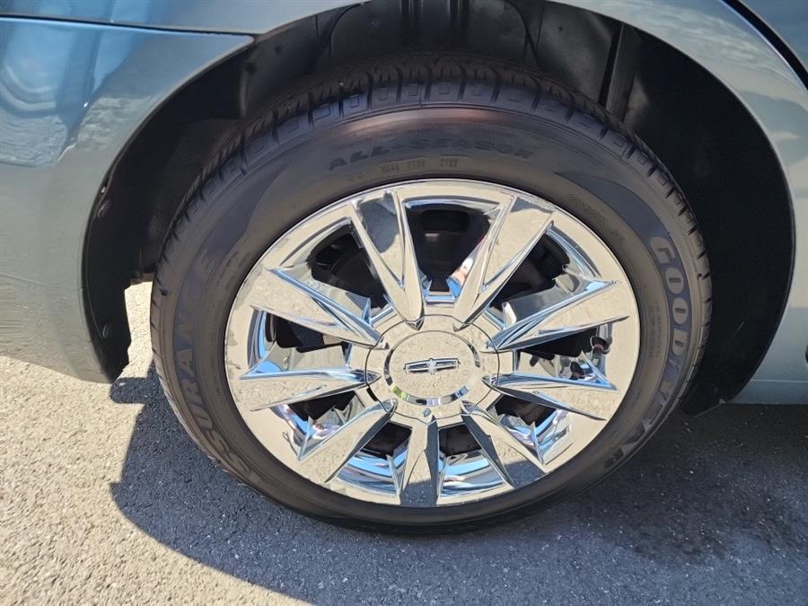 2011 Lincoln MKZ 4dr Sdn AWD, available for sale in Islip, New York | L.I. Auto Gallery. Islip, New York 2011 Lincoln MKZ 4dr Sdn AWD, available for sale in Islip, New York | L.I. Auto Gallery. Islip, New York