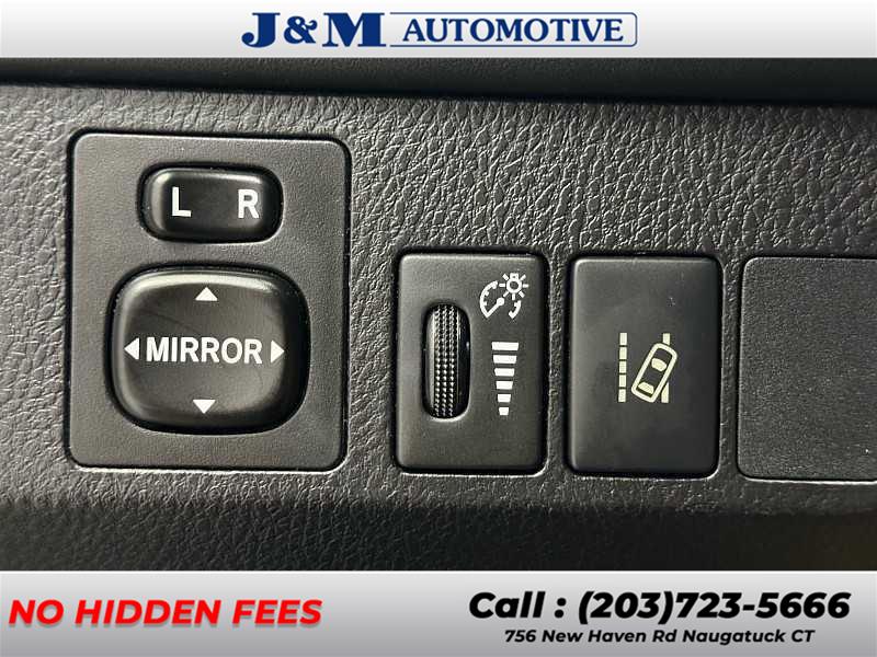 2017 Toyota Rav4 LE, available for sale in Naugatuck, Connecticut | J&M Automotive Sls&Svc LLC. Naugatuck, Connecticut 2017 Toyota Rav4 LE, available for sale in Naugatuck, Connecticut | J&M Automotive Sls&Svc LLC. Naugatuck, Connecticut