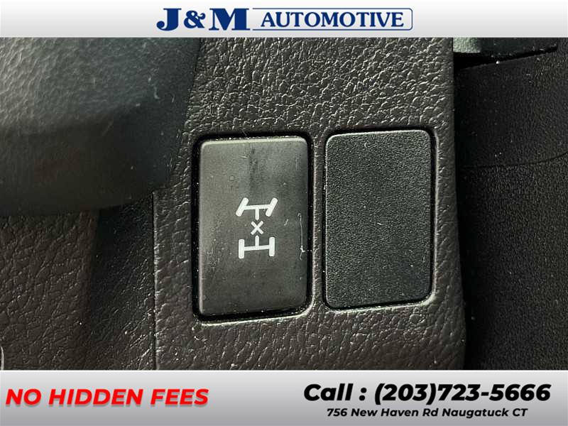 2017 Toyota Rav4 LE, available for sale in Naugatuck, Connecticut | J&M Automotive Sls&Svc LLC. Naugatuck, Connecticut 2017 Toyota Rav4 LE, available for sale in Naugatuck, Connecticut | J&M Automotive Sls&Svc LLC. Naugatuck, Connecticut