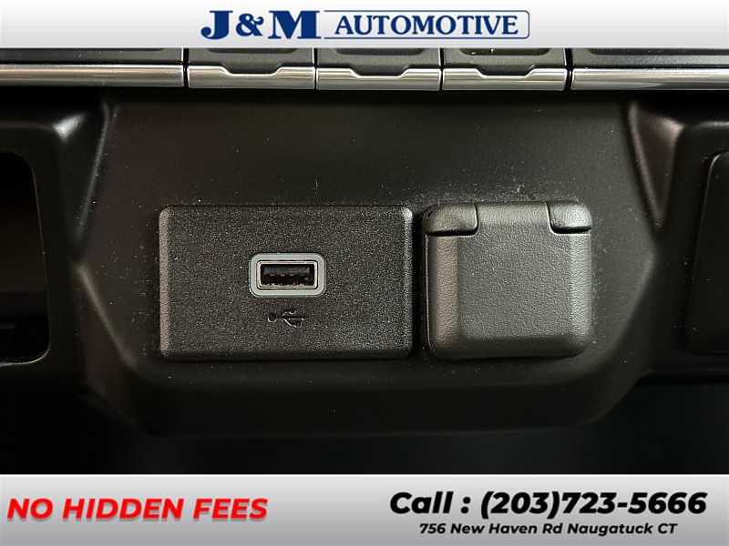 2019 GMC Sierra 1500 , available for sale in Naugatuck, Connecticut | J&M Automotive Sls&Svc LLC. Naugatuck, Connecticut 2019 GMC Sierra 1500 , available for sale in Naugatuck, Connecticut | J&M Automotive Sls&Svc LLC. Naugatuck, Connecticut