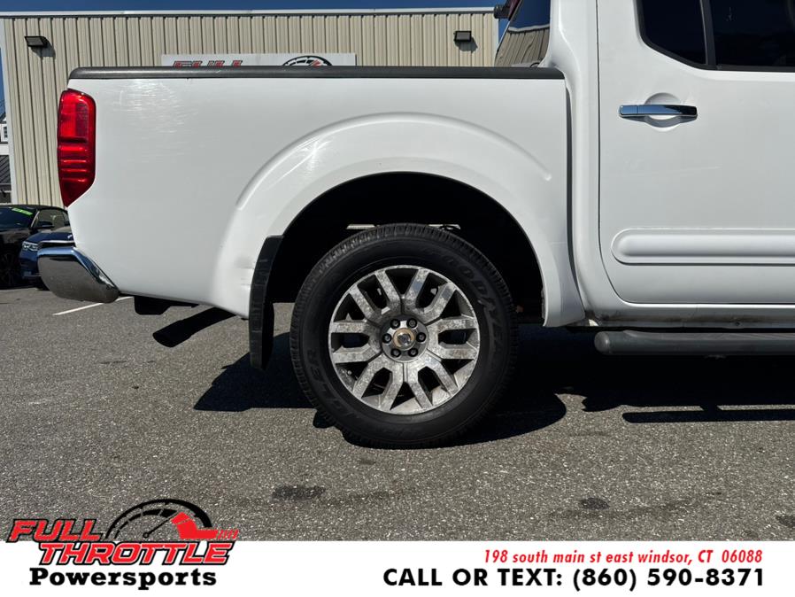 2011 Nissan Frontier 4WD Crew Cab SWB Auto SL, available for sale in East Windsor, Connecticut | Full Throttle Power Sports LLC. East Windsor, Connecticut 2011 Nissan Frontier 4WD Crew Cab SWB Auto SL, available for sale in East Windsor, Connecticut | Full Throttle Power Sports LLC. East Windsor, Connecticut