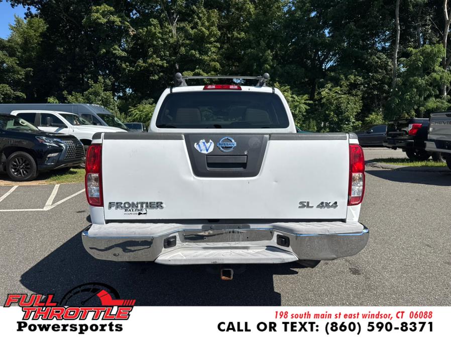 2011 Nissan Frontier 4WD Crew Cab SWB Auto SL, available for sale in East Windsor, Connecticut | Full Throttle Power Sports LLC. East Windsor, Connecticut 2011 Nissan Frontier 4WD Crew Cab SWB Auto SL, available for sale in East Windsor, Connecticut | Full Throttle Power Sports LLC. East Windsor, Connecticut