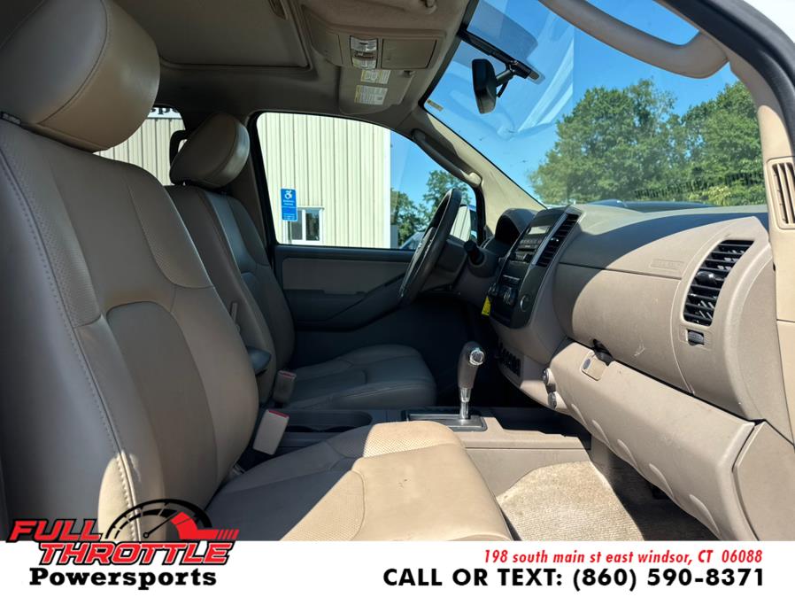 2011 Nissan Frontier 4WD Crew Cab SWB Auto SL, available for sale in East Windsor, Connecticut | Full Throttle Power Sports LLC. East Windsor, Connecticut 2011 Nissan Frontier 4WD Crew Cab SWB Auto SL, available for sale in East Windsor, Connecticut | Full Throttle Power Sports LLC. East Windsor, Connecticut