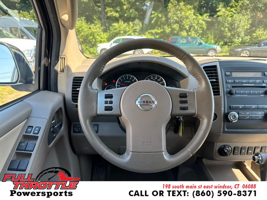 2011 Nissan Frontier 4WD Crew Cab SWB Auto SL, available for sale in East Windsor, Connecticut | Full Throttle Power Sports LLC. East Windsor, Connecticut 2011 Nissan Frontier 4WD Crew Cab SWB Auto SL, available for sale in East Windsor, Connecticut | Full Throttle Power Sports LLC. East Windsor, Connecticut