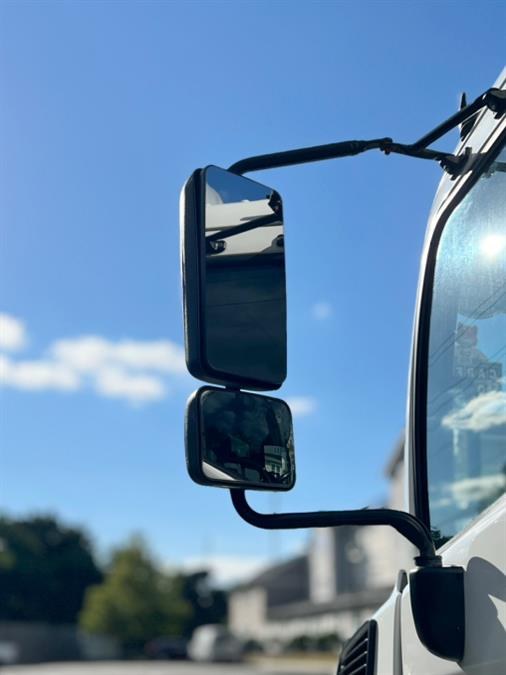 2018 HINO 268A 26 FT MORGAN BOX MAXON LIFTGATE NON CDL, available for sale in Paterson, New Jersey | Speedway Motors LLC. Paterson, New Jersey 2018 HINO 268A 26 FT MORGAN BOX MAXON LIFTGATE NON CDL, available for sale in Paterson, New Jersey | Speedway Motors LLC. Paterson, New Jersey