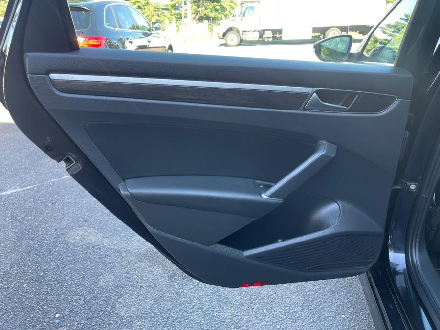 2018 Volkswagen Passat 2.0T SE Auto, available for sale in Bloomfield, Connecticut | AXA Car Sales and Repair LLC. Bloomfield, Connecticut 2018 Volkswagen Passat 2.0T SE Auto, available for sale in Bloomfield, Connecticut | AXA Car Sales and Repair LLC. Bloomfield, Connecticut