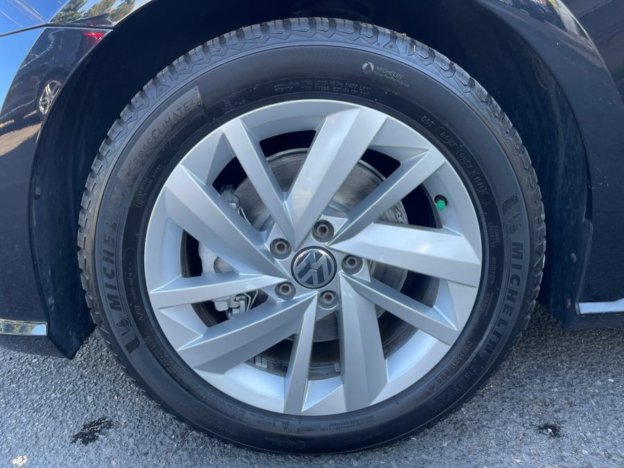 2018 Volkswagen Passat 2.0T SE Auto, available for sale in Bloomfield, Connecticut | AXA Car Sales and Repair LLC. Bloomfield, Connecticut 2018 Volkswagen Passat 2.0T SE Auto, available for sale in Bloomfield, Connecticut | AXA Car Sales and Repair LLC. Bloomfield, Connecticut