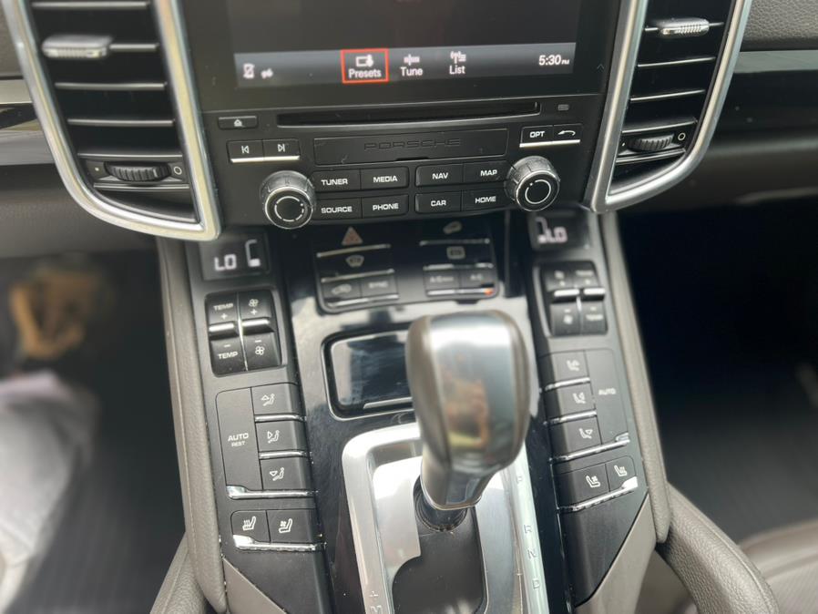 2017 Porsche Cayenne Platinum Edition AWD, available for sale in Hialeah, Florida | The Palm Motors LLC. Hialeah, Florida 2017 Porsche Cayenne Platinum Edition AWD, available for sale in Hialeah, Florida | The Palm Motors LLC. Hialeah, Florida