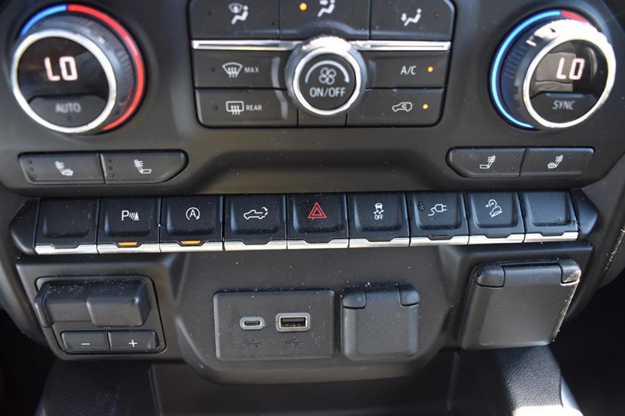 2020 Chevrolet Silverado 1500 LT TRAIL BOSS, available for sale in Patchogue, New York | 112 Auto Plaza. Patchogue, New York 2020 Chevrolet Silverado 1500 LT TRAIL BOSS, available for sale in Patchogue, New York | 112 Auto Plaza. Patchogue, New York
