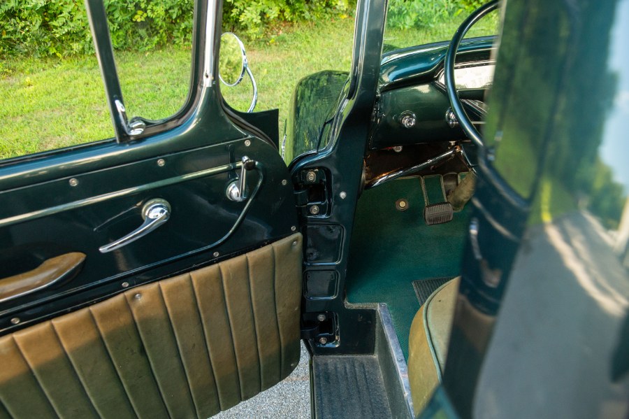 1958 Chevrolet Apache Fleetside Pickup, available for sale in North Salem, New York | Meccanic Shop North Inc. North Salem, New York 1958 Chevrolet Apache Fleetside Pickup, available for sale in North Salem, New York | Meccanic Shop North Inc. North Salem, New York