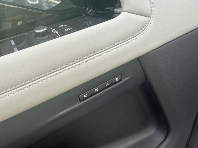 2020 Land Rover Range Rover Evoque SE, available for sale in Stratford, Connecticut | Wiz Leasing Inc. Stratford, Connecticut 2020 Land Rover Range Rover Evoque SE, available for sale in Stratford, Connecticut | Wiz Leasing Inc. Stratford, Connecticut