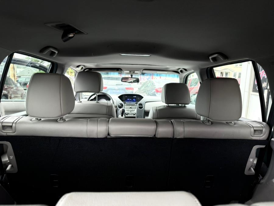 2013 Honda Pilot 4WD 4dr EX-L, available for sale in Bridgeport, Connecticut | CT Auto. Bridgeport, Connecticut 2013 Honda Pilot 4WD 4dr EX-L, available for sale in Bridgeport, Connecticut | CT Auto. Bridgeport, Connecticut