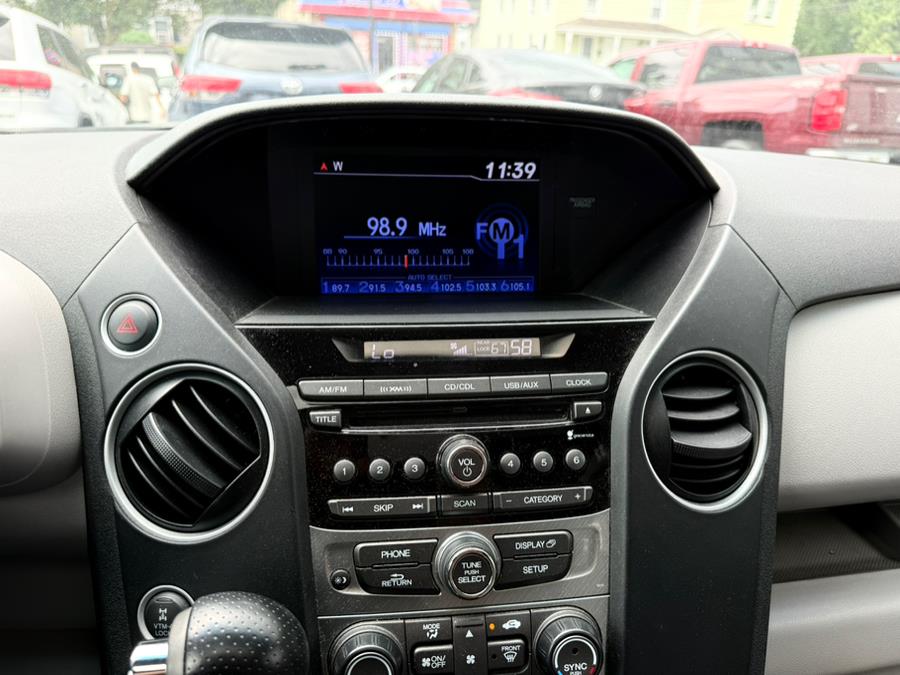 2013 Honda Pilot 4WD 4dr EX-L, available for sale in Bridgeport, Connecticut | CT Auto. Bridgeport, Connecticut 2013 Honda Pilot 4WD 4dr EX-L, available for sale in Bridgeport, Connecticut | CT Auto. Bridgeport, Connecticut